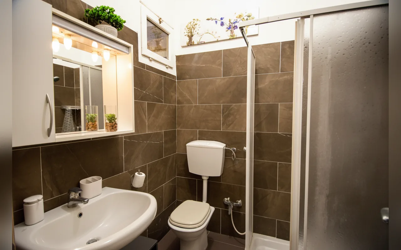 Camera con bagno privato — Casa Maddy Chianti, Castellina in Chianti (Toscana) (foto 21)